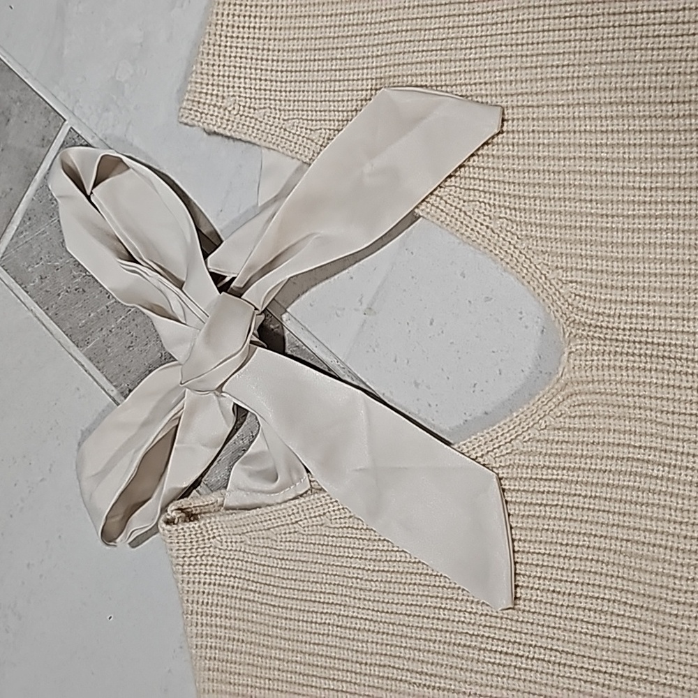 Apricot sweater, brand new - Picture 3 of 6